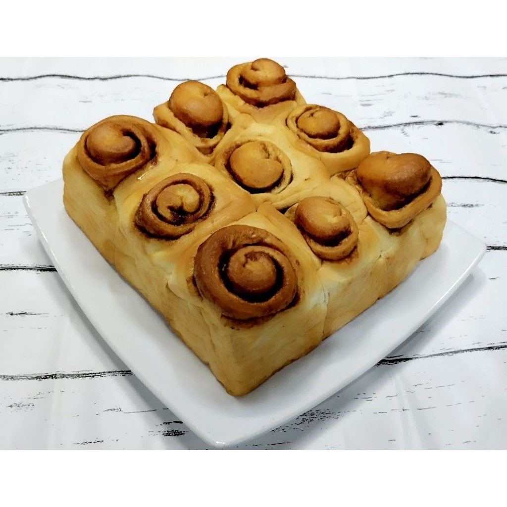 

Cinnamon Rolls Bread