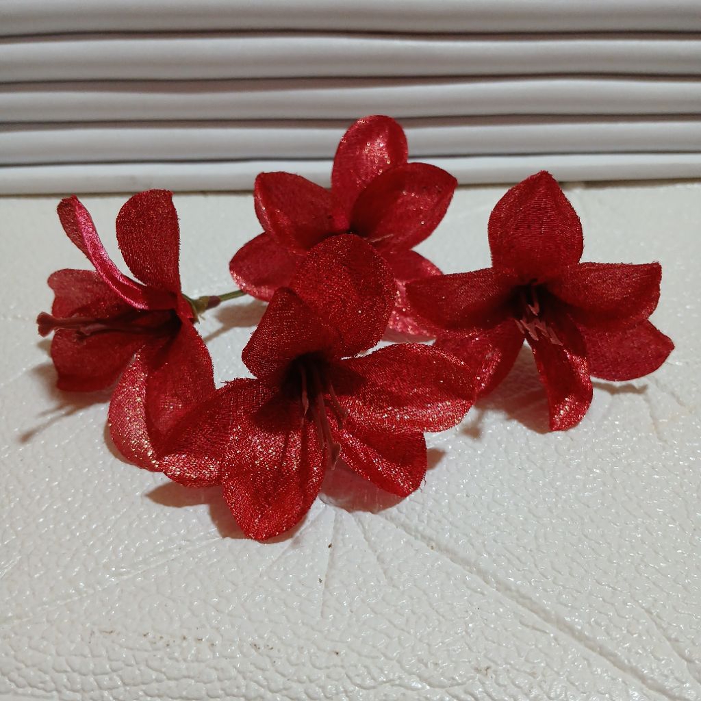 cucuk pucuk rejuna gliter merah / tangkai pucuk rejuna merah kecil / cucuk semanggi pucuk untuk hair