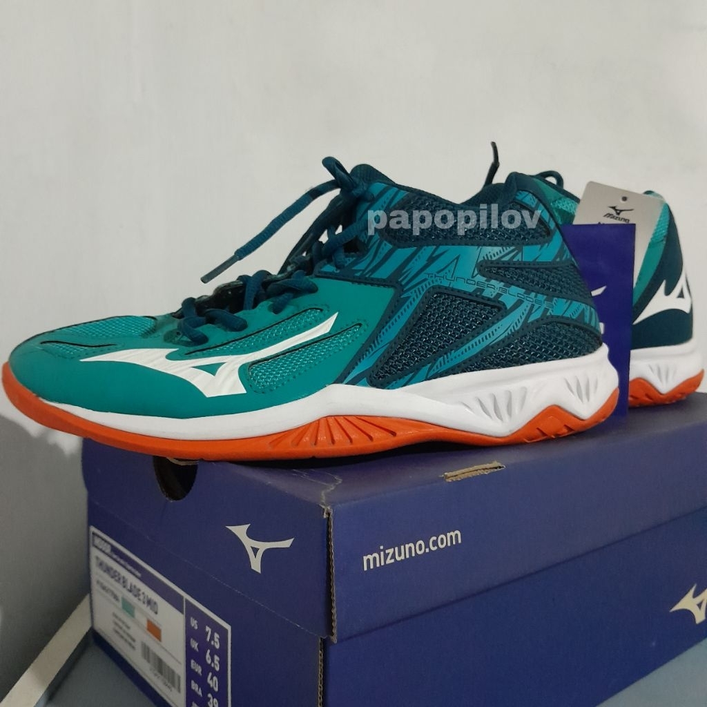 ORIGINAL Sepatu Volley Mizuno Thunder Blade 3 MID V1GA217584 - Lake Blue/White/Firecracker