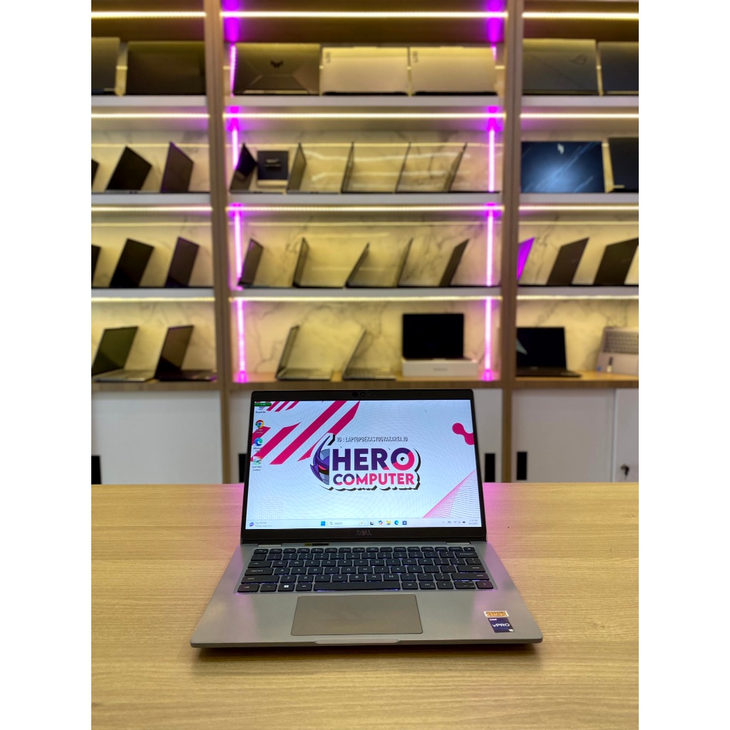 Laptop DELL Latitude 5330, Intel Core i5 gen 12 VPRO