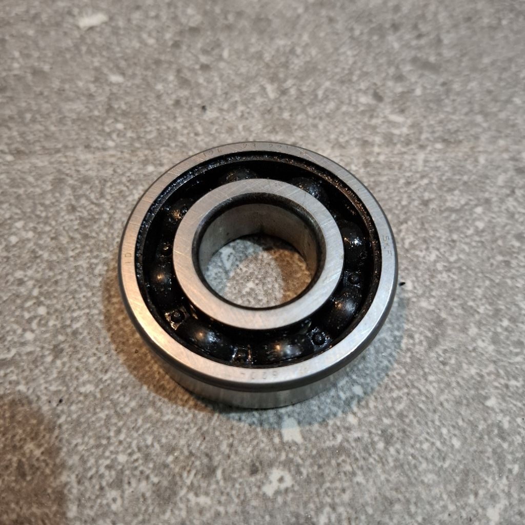 BEARING LAHER LAKER KLAKER SKF 6204 SKF 6204 Bearing Ball Radial 6204 ORIGINAL Bearing Bekas Murah