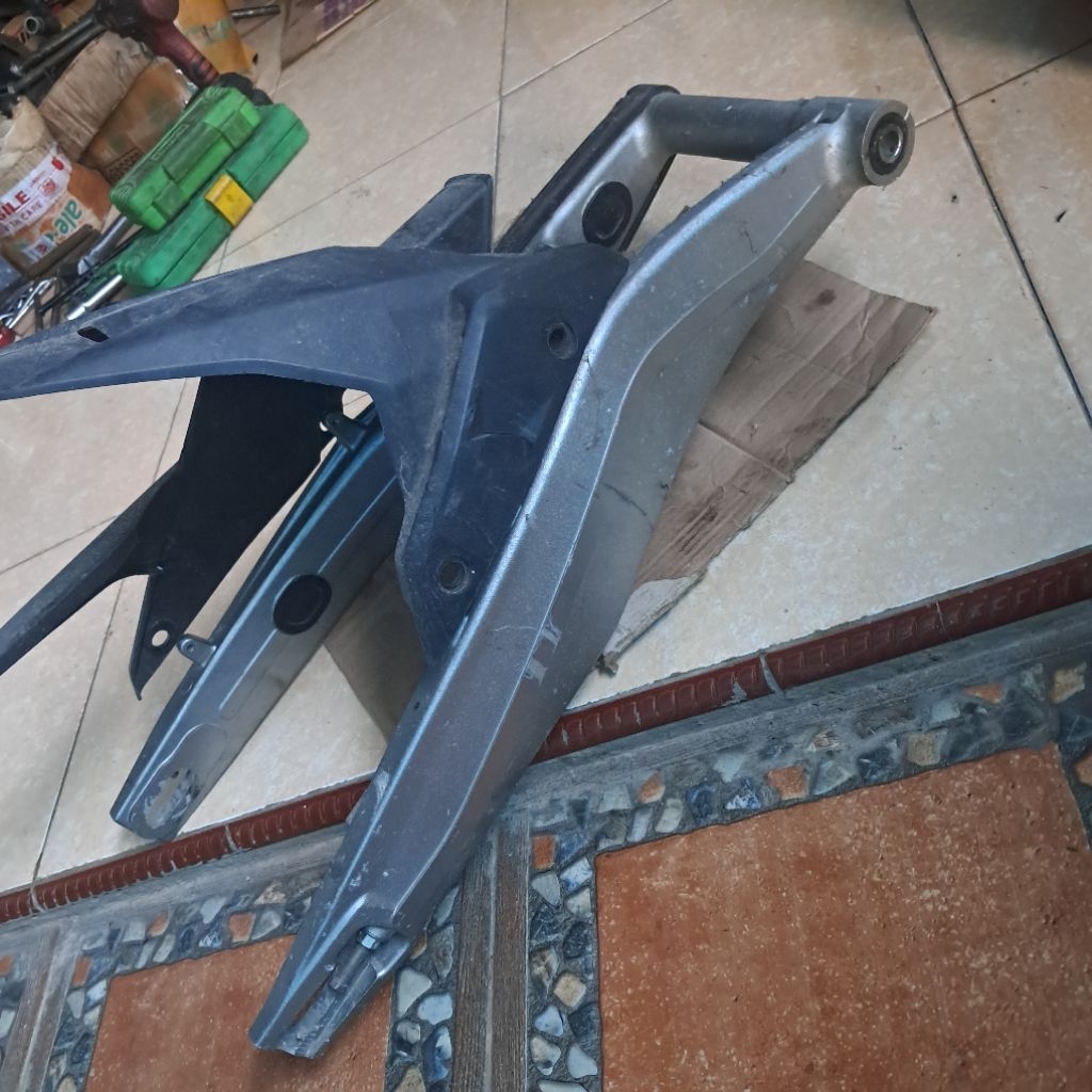 Swing Arm CBR250RR set Hugger