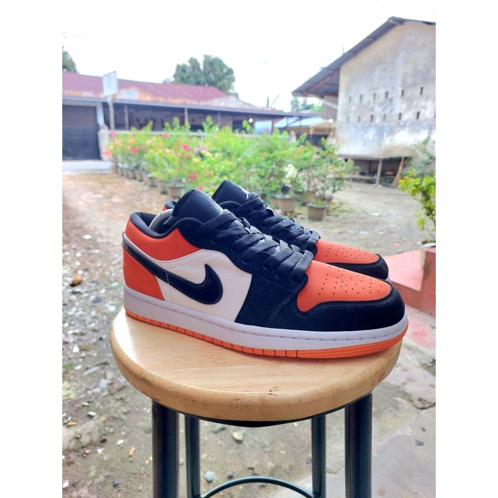 Sepatu AJ 1 Low Orange