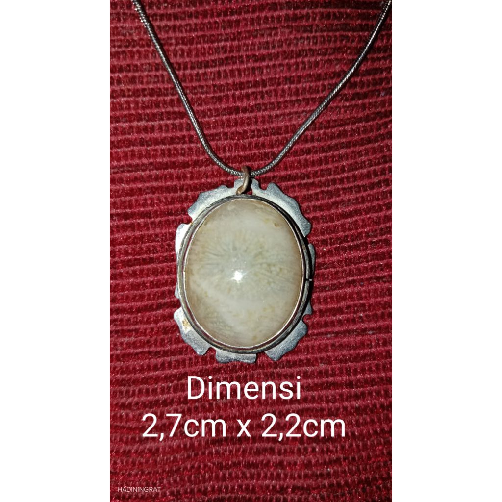 Akik Liontin Teratai