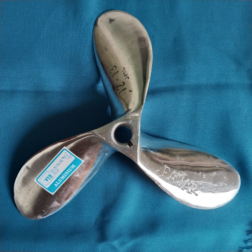 DAUN 3 FAJAR 12-13 : BALING-BALING PERAHU ALUMINIUM/BALING-BALING SELEP/BALING-BALING PERAHU