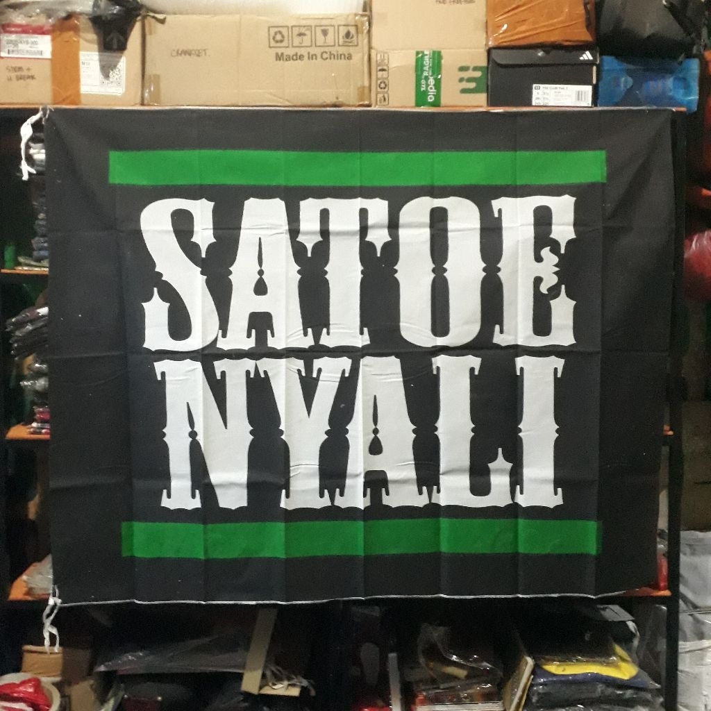 sarangkupu bendera persebaya