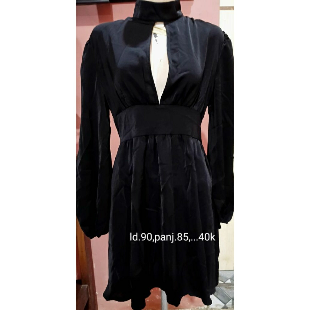 wedding dress second