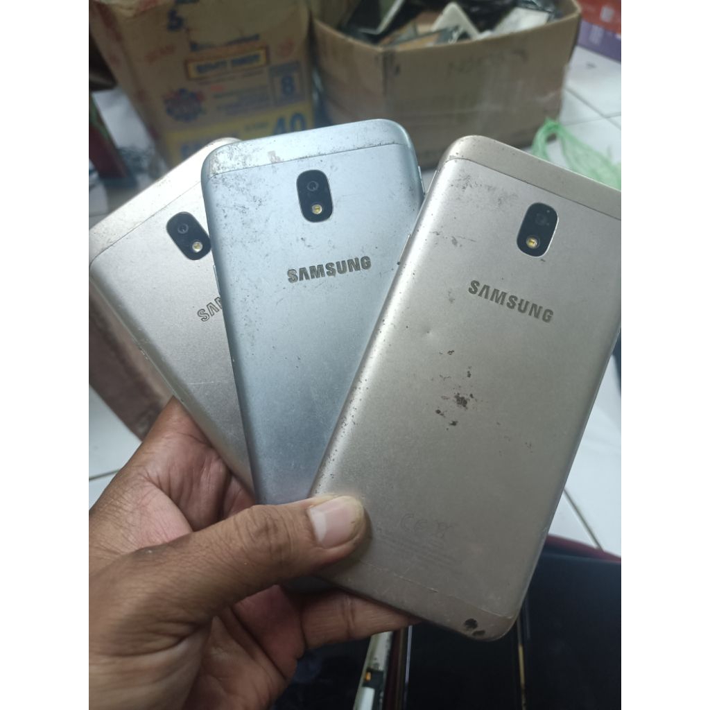 Samsung J3 Pro Minus