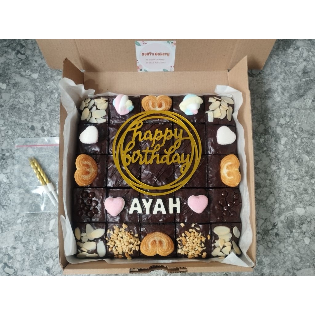 

Brownies Shiny Crust 20x20cm || Brownies Panggang || Camilan Nyoklat || Bandung