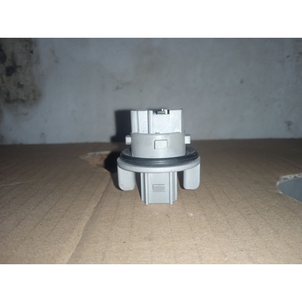 soket fiting lampu sen depan Honda stream original