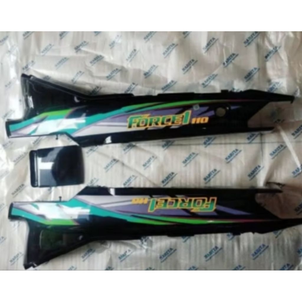 cover body belakang motor Yamaha Fiz Force one Force1 cripton sigma Warna HITAM Set striping