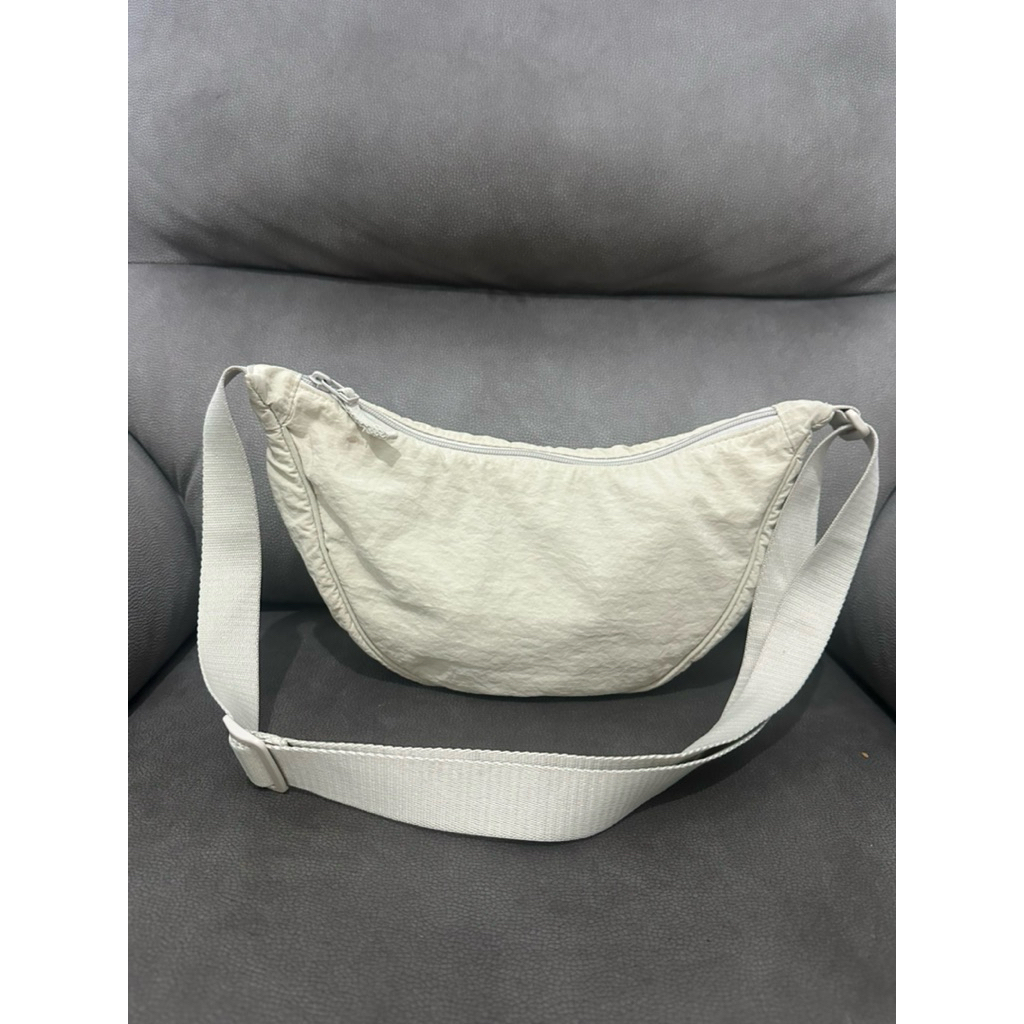 UNIQLO WAIST BAG CREAM ORIGINAL PRELOVED