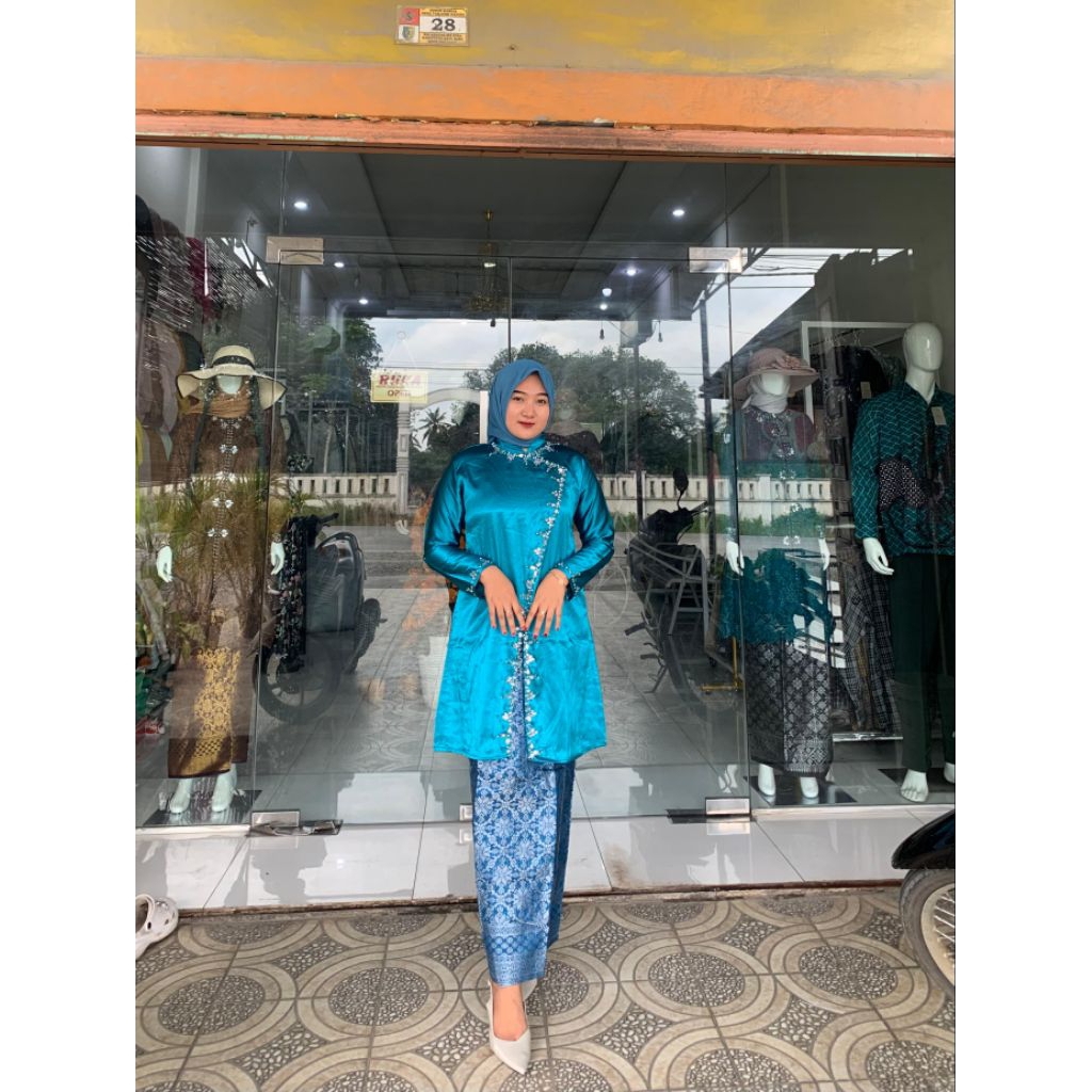 set kebayak satin rok songket