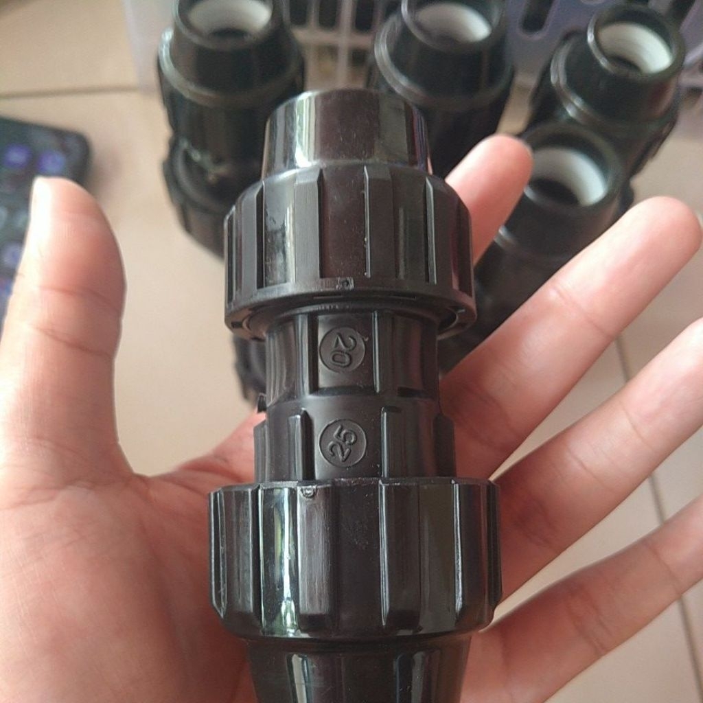 REDUCER PIPA HDPE 3/4 INCH KE 1/2 INCH