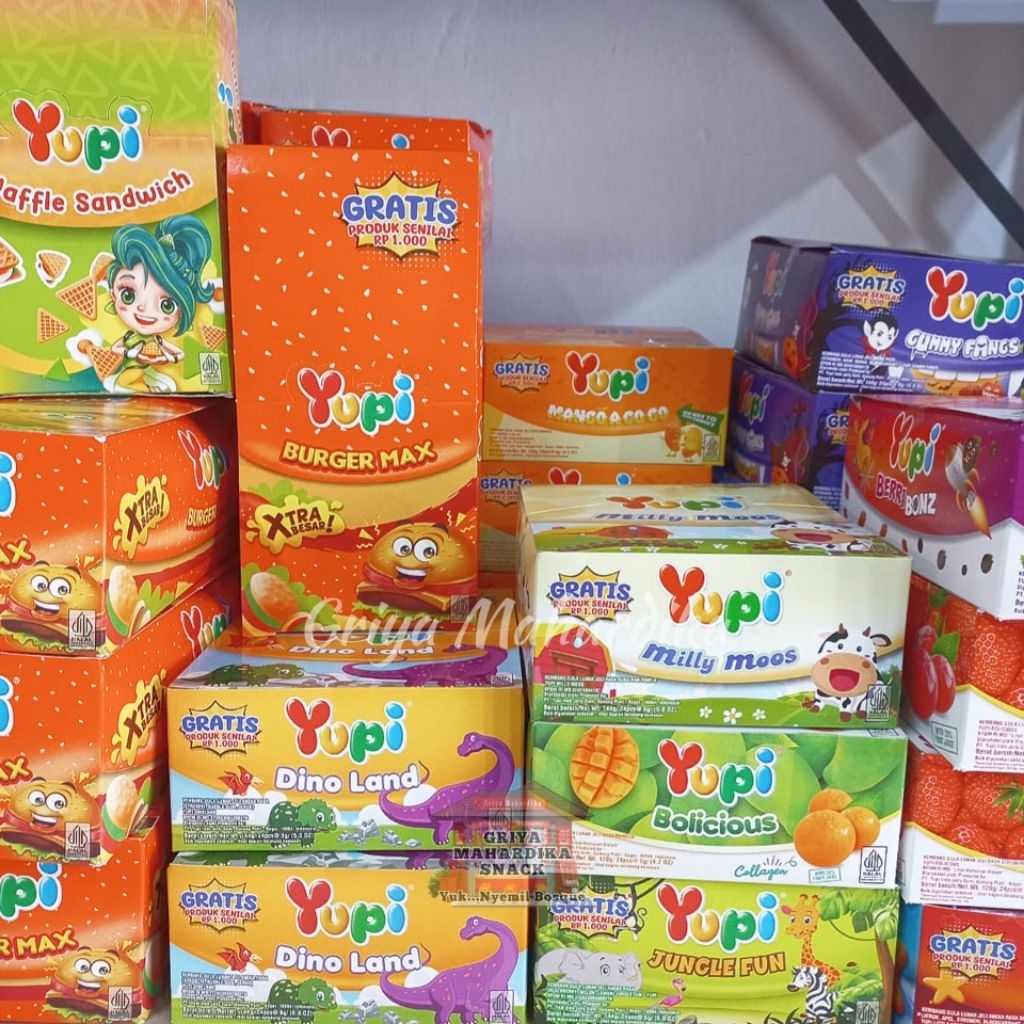 

Permen Yupi 1 box isi 12 pcs Snack Kiloan