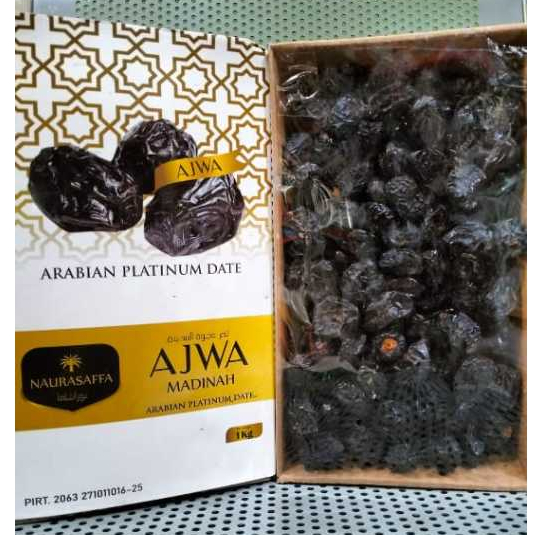 

Ajwa Madinah Arabian Platinum Date 1 kg- 500gr, Kurma Premium Asli Madinah Terlaris