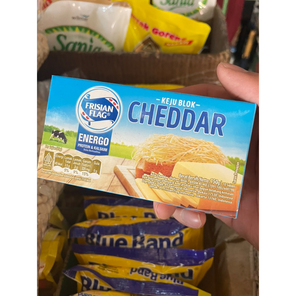 

Keju Blok Cheddar Frisian Flag