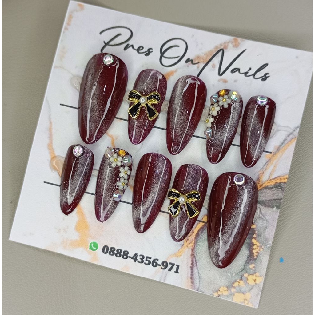 

maroon cet eye pita bunga