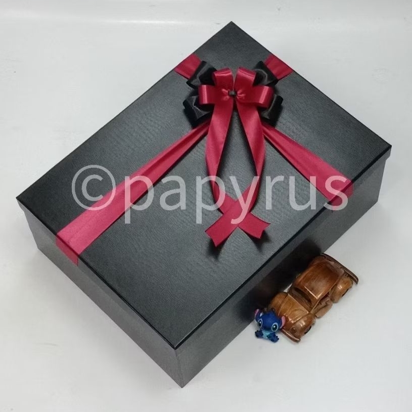 

PAPYRUS 30x40 Tinggi 15cm Kotak Kado Gift Box V2