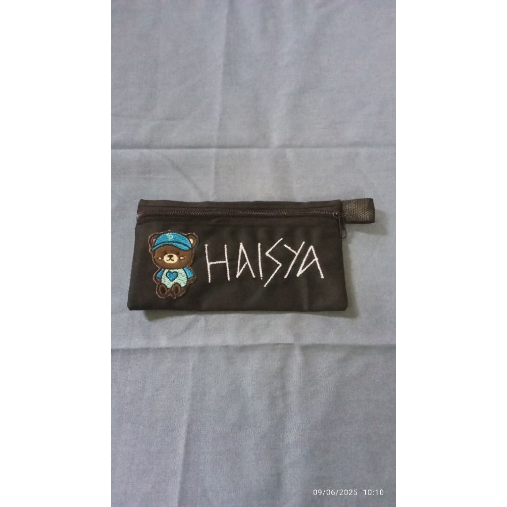 

tempat pensil hp juga masuk simpel hitam murah keren biasa request nama dan karakter