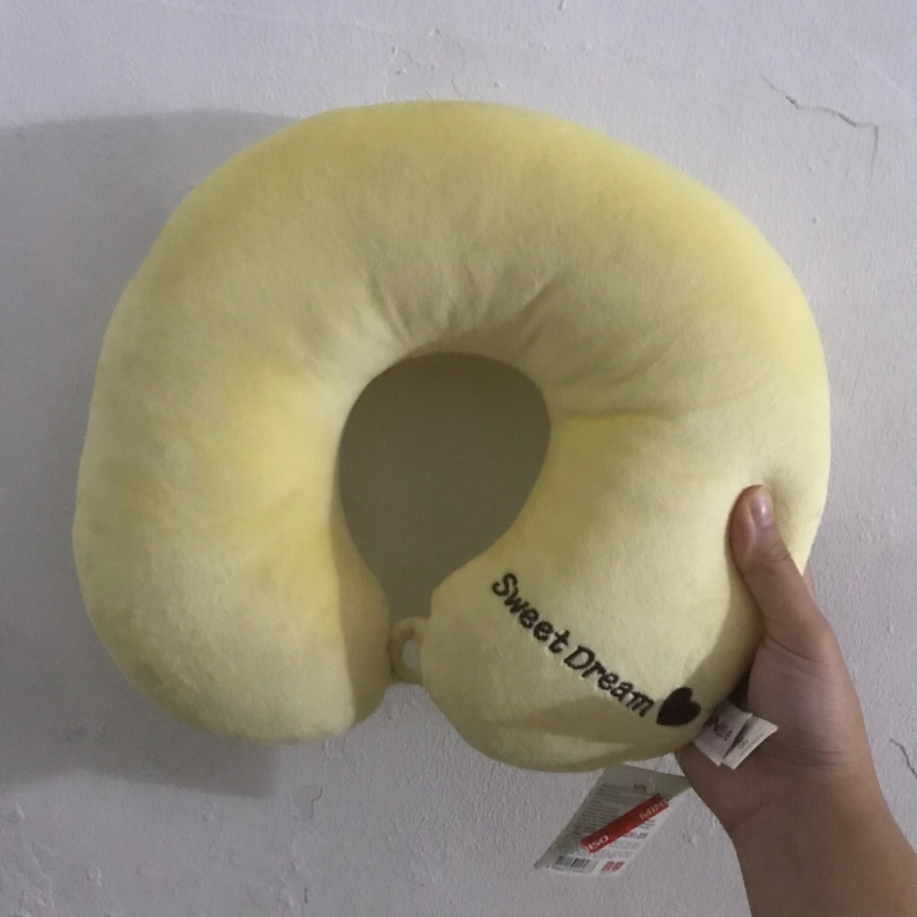 MINISO Bantal Leher / Solid Color Yellow U - Shape Sweet Dream Fluffy