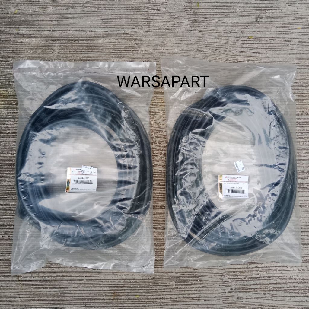 KARET PINTU DEPAN MITSUBISHI L-300 ORIGINAL