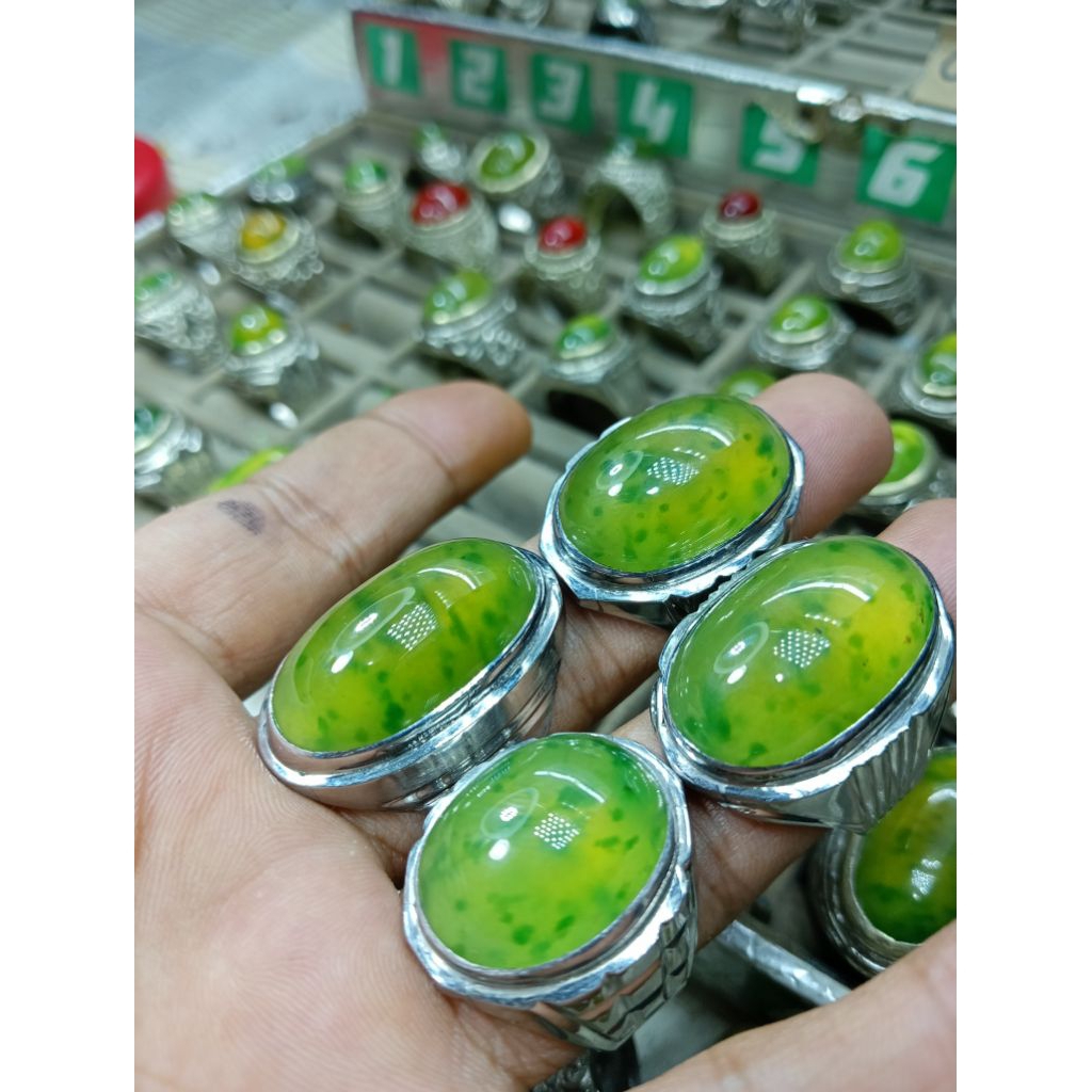 batu cincin idocrase lumut Aceh