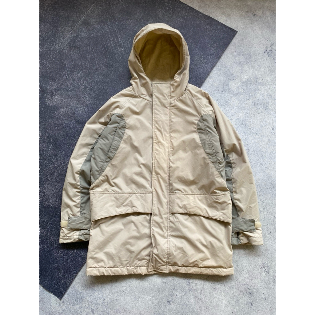 Jacket Uniklo tebal Hybrid