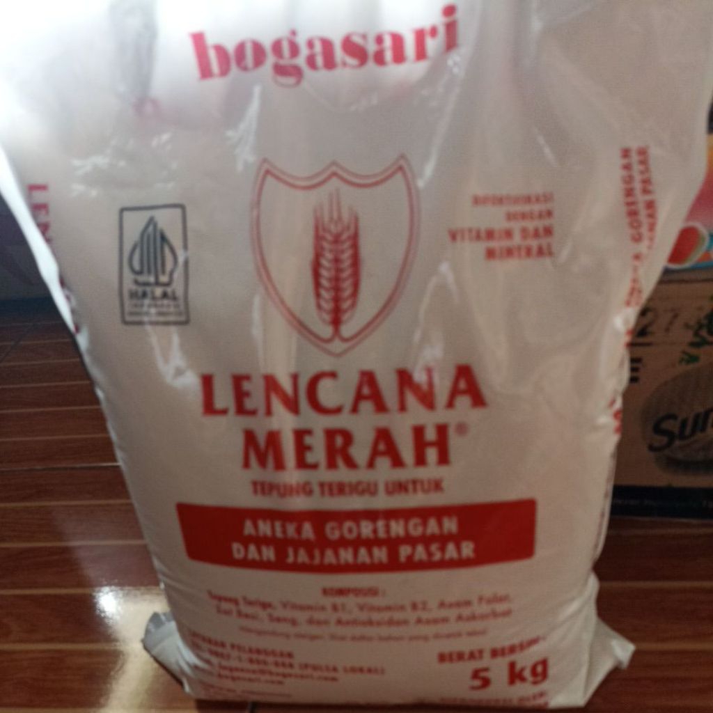 

Tepung terigu Lencana Merah