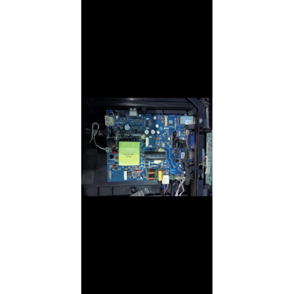 mesin tv LED Polytron 32