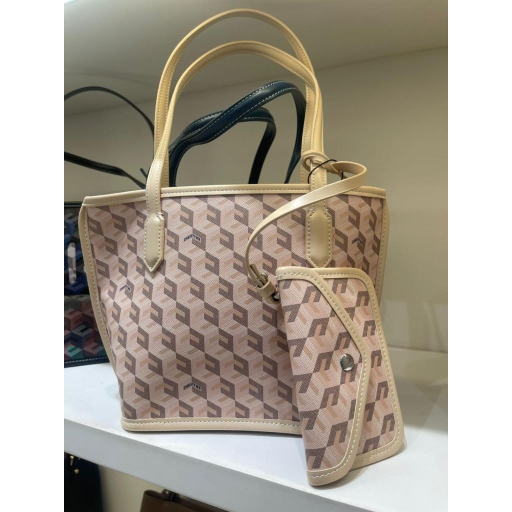Siap kiriim Ruso Mini Beige Christy Ng bag Baru dan siap kirim beauty banget warnanya