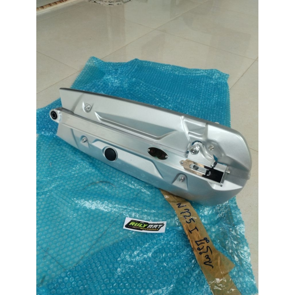 Swing arm Dkt Thailand wave 125i set ketengkas / cover tutup rantai supra x 125 helm in