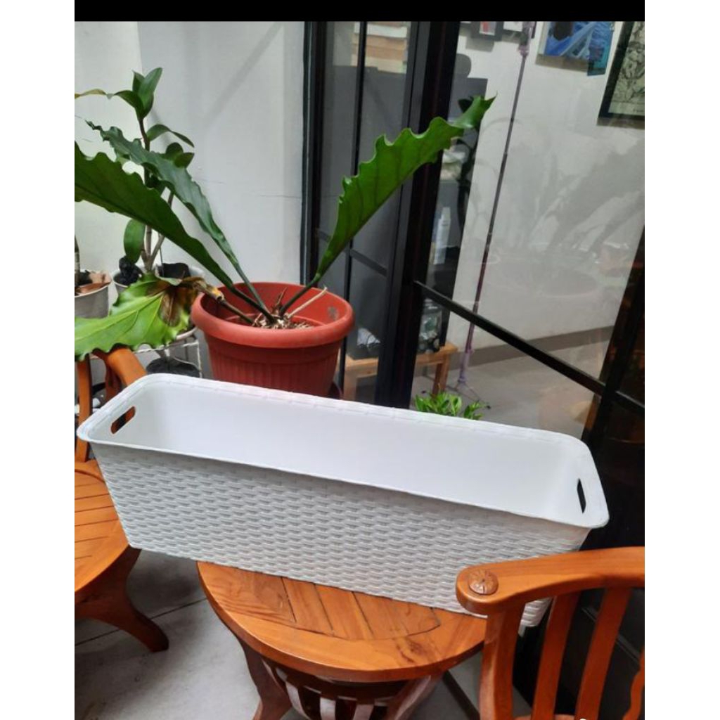 Pot anyam kotak panjang motif UK jumbo - Pot putih tanaman hias