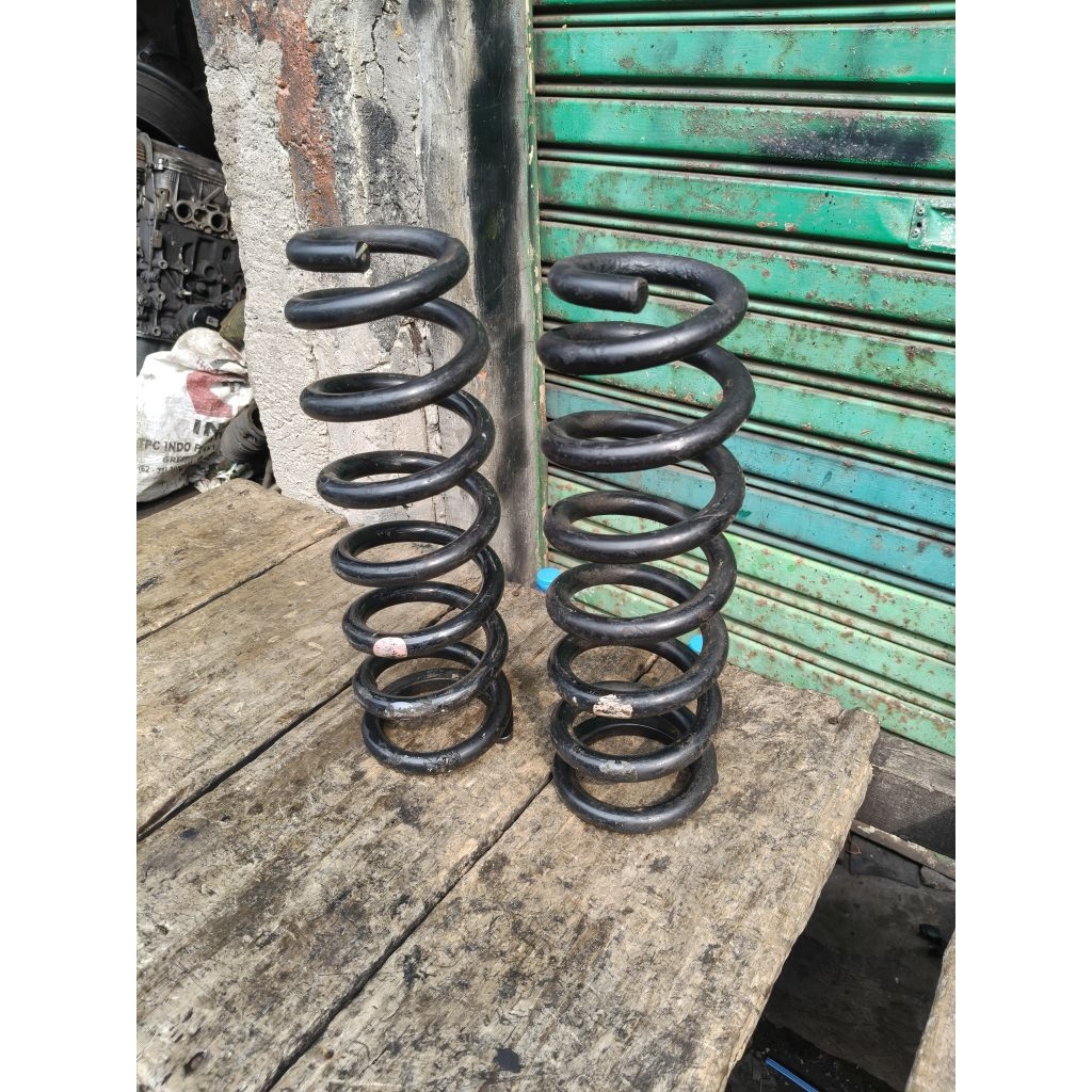 Coil Spring Per Spiral Depan Toyota Fortuner TRD Sportivo Set Original