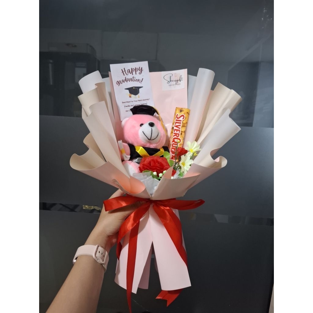 

Graduation bouquet | Buket wisuda | buket bunga wisuda | buket mini teddy graduation | hadiah wisuda | anniversary gift bouquet