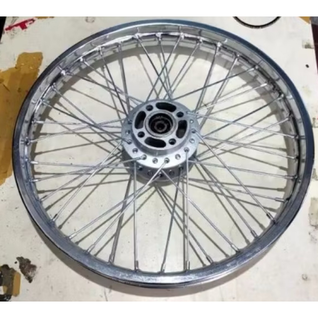 VELEK/VELG DEPAN SUZUKI SMASH OLD PNP SMASH NEW ORIGINAL