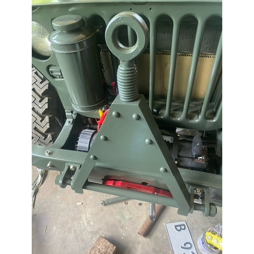 tarikan segitiga jeep willys