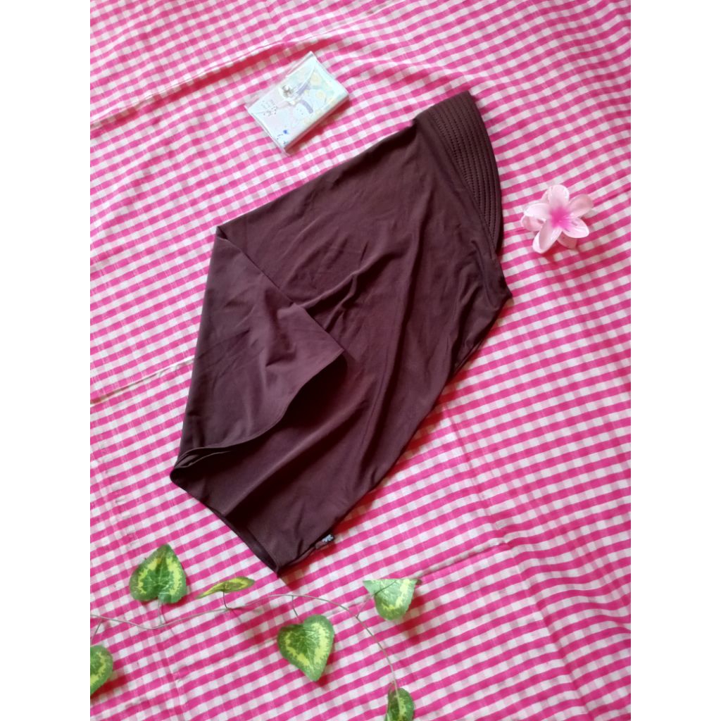 kerudung bergo coklat
