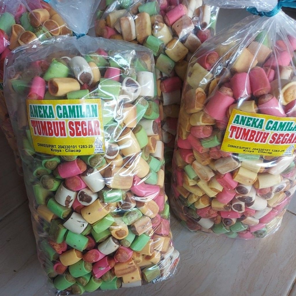 

1 KG KUE PINO RAINBOW KHAS SOLO