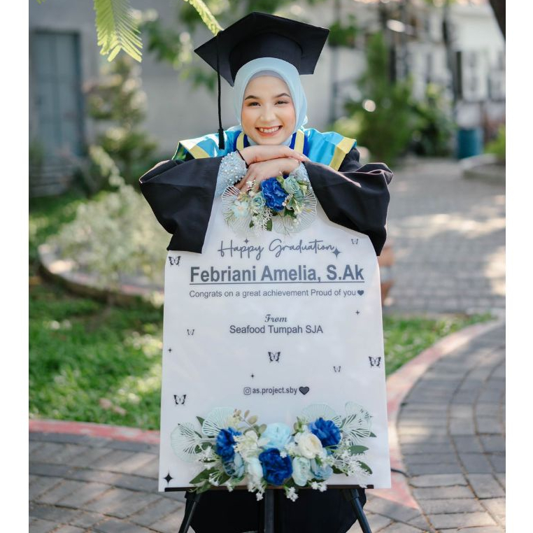 

Papan Bunga Akrilik Elegan Model Kubah Ukuran 50x70 Pesan / Sewa Warna putih