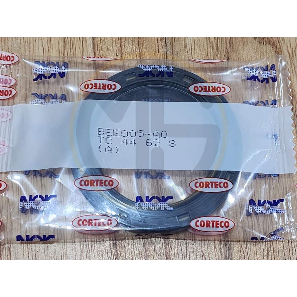 OIL SEAL TC 44 62 8 JEPANG JAPAN BEE005-A0