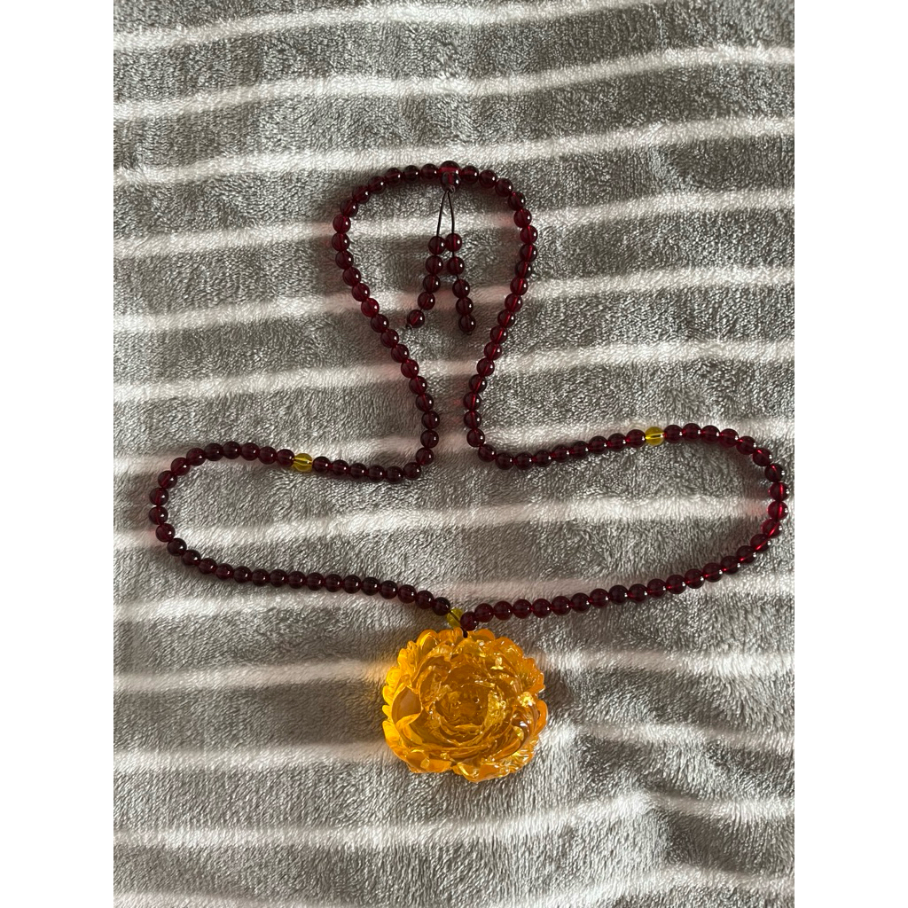 Kalung Amber