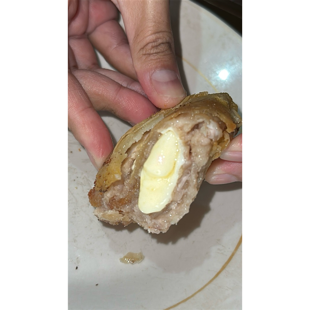 

LUMPIA AYAM KEJU MONCROT
