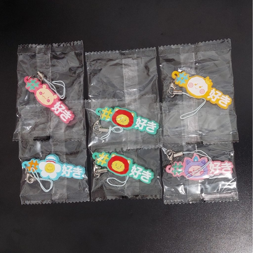 [READY STOCK INA] OFFICIAL JAPAN TREASURE TRUZ HIKUN LAWOO CHILLI GACHA HANDPHONE STRAP