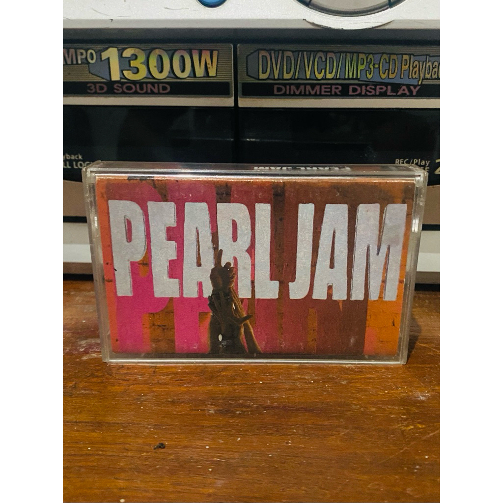 Kaset Pearl Jam Ten