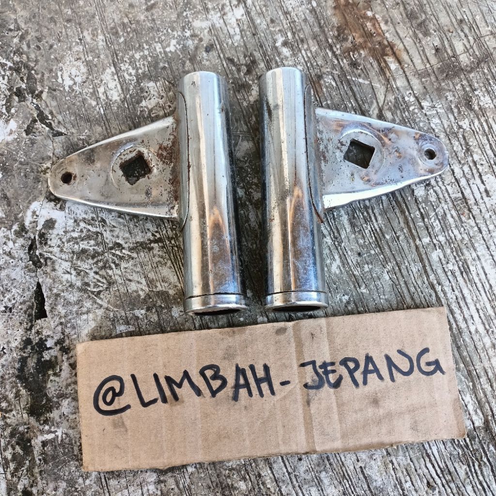 Kupingan Lampu Depan Suzuki TRS Katana Trs Original Second