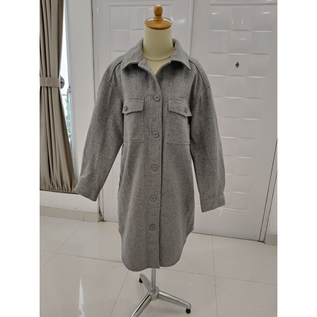 GU Long Outer Coat Wool Abu Wanita