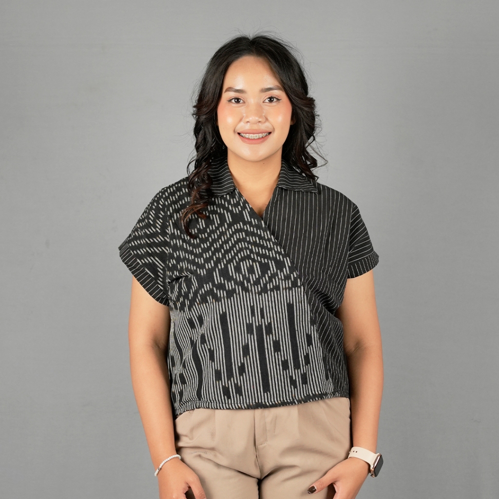 Hamzah Batik - Blus Tenun Kombinasi Lurik