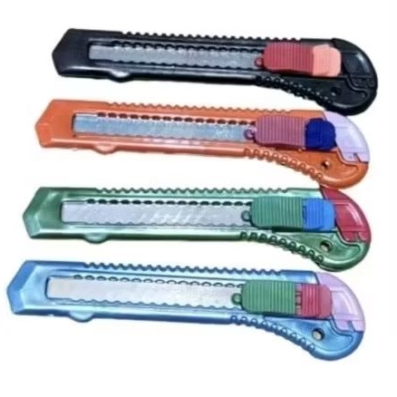 

Cutter Besar [ isi 12 pcs ] Pisau Dapur Pemotong Serbaguna