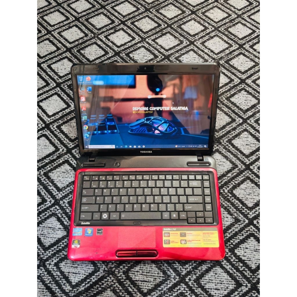 Toshiba Satellite L745